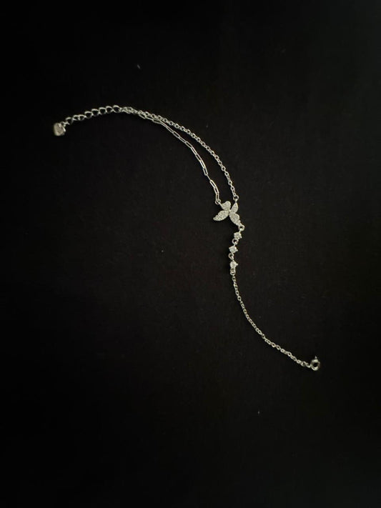 THE FLY DANGLE CHAIN BRACELET